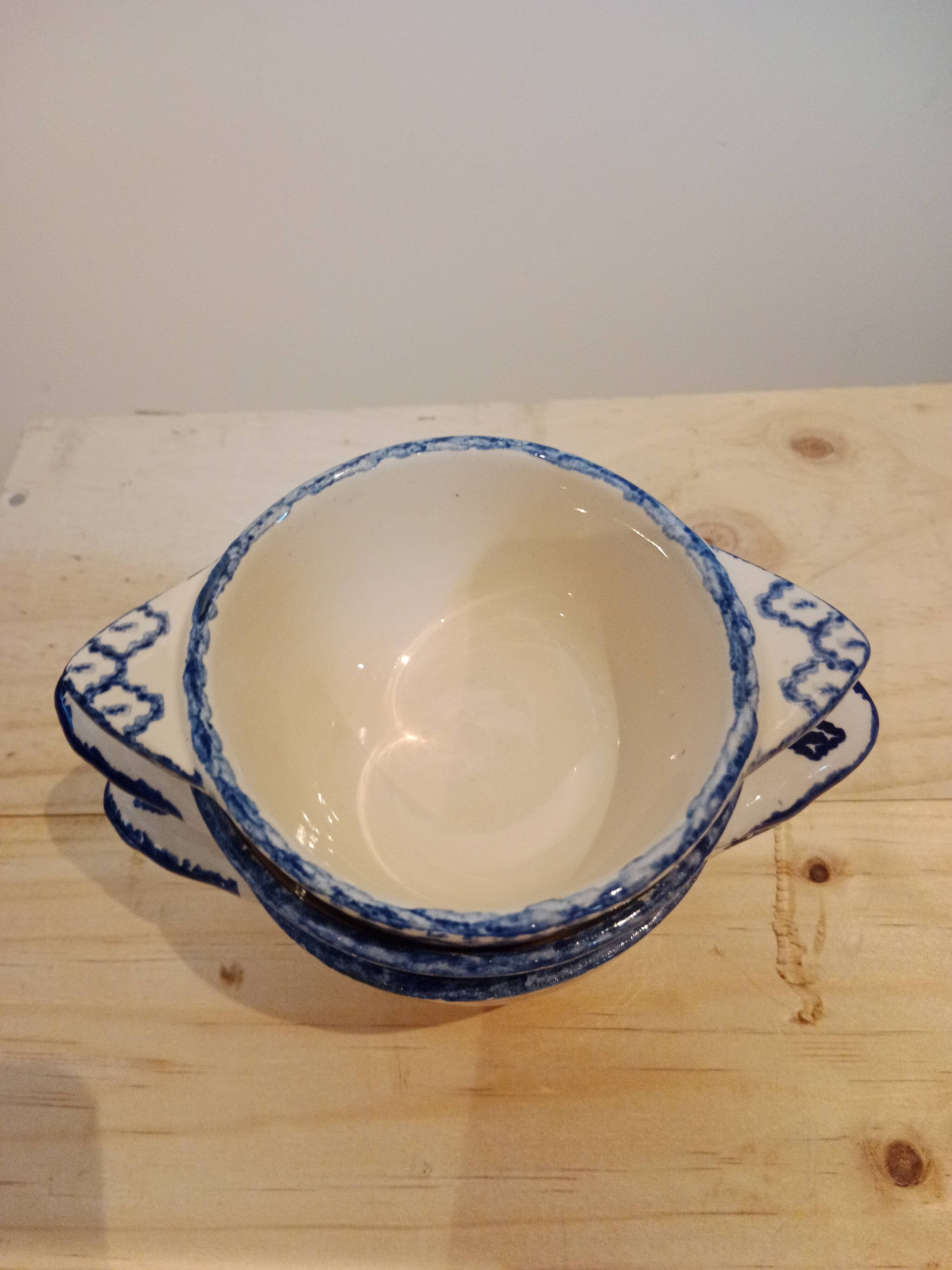 Set of 3 vintage bowls