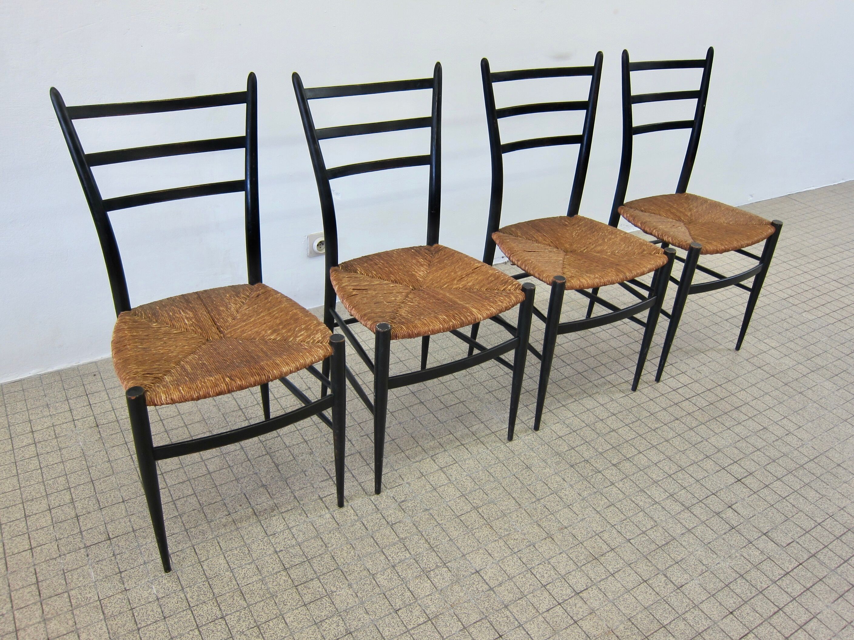 Set of 4 Chiavari Spinetto dining chairs midcentury design