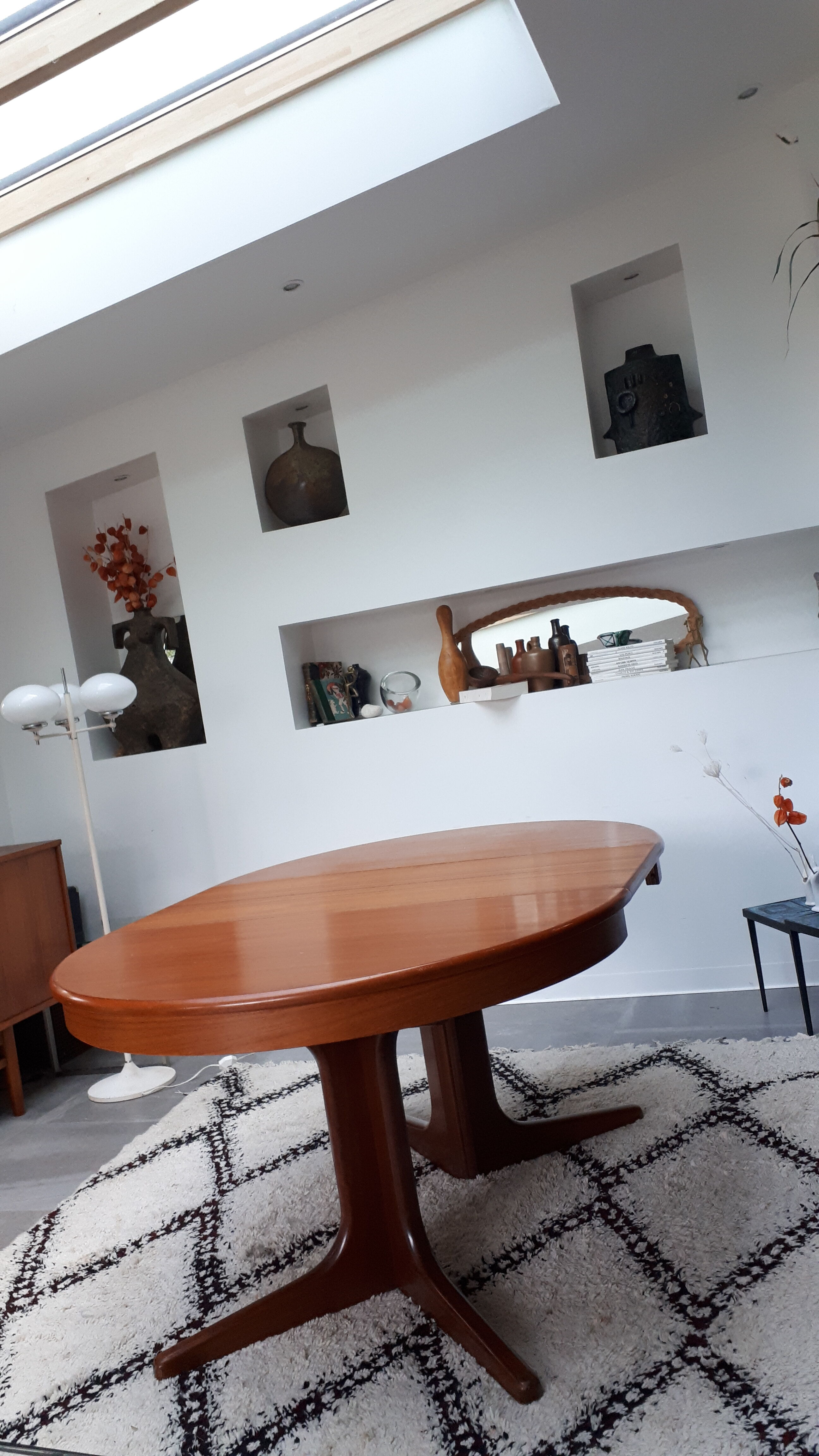 Table style scandinave en teck années 60 Baumann