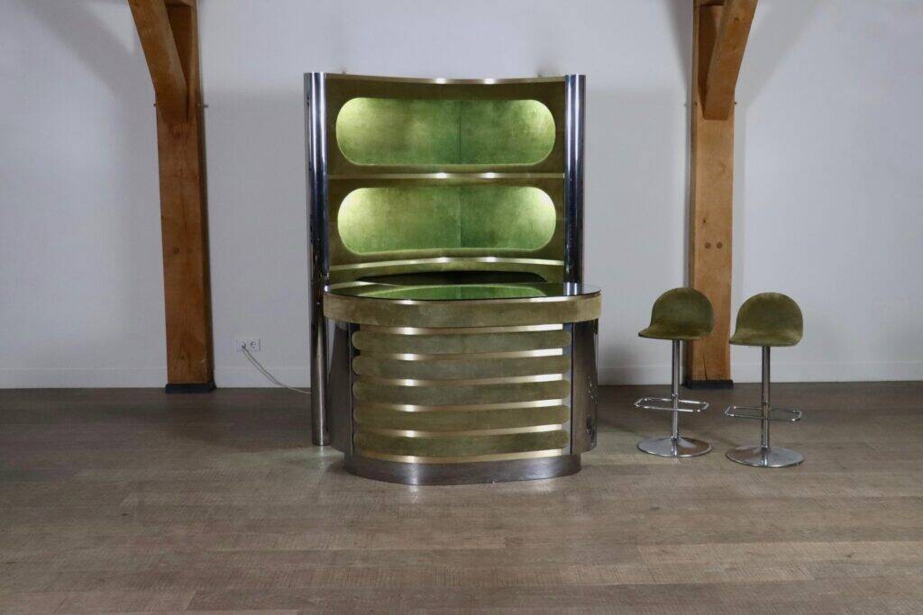 Suede and chrome dry bar with barstools in green by Willy Rizzo, Italy 1970s