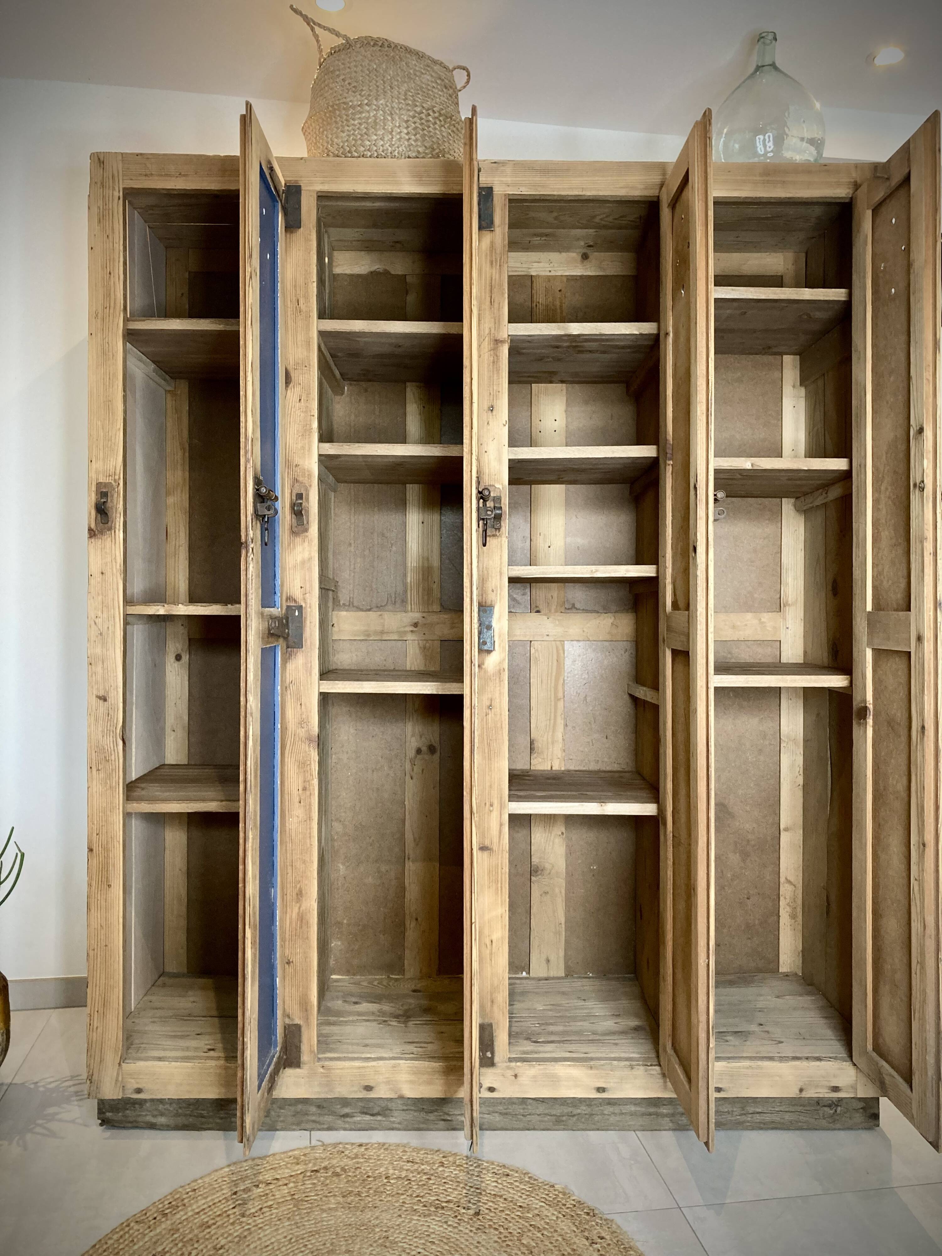 Old wooden cloakroom 4 doors