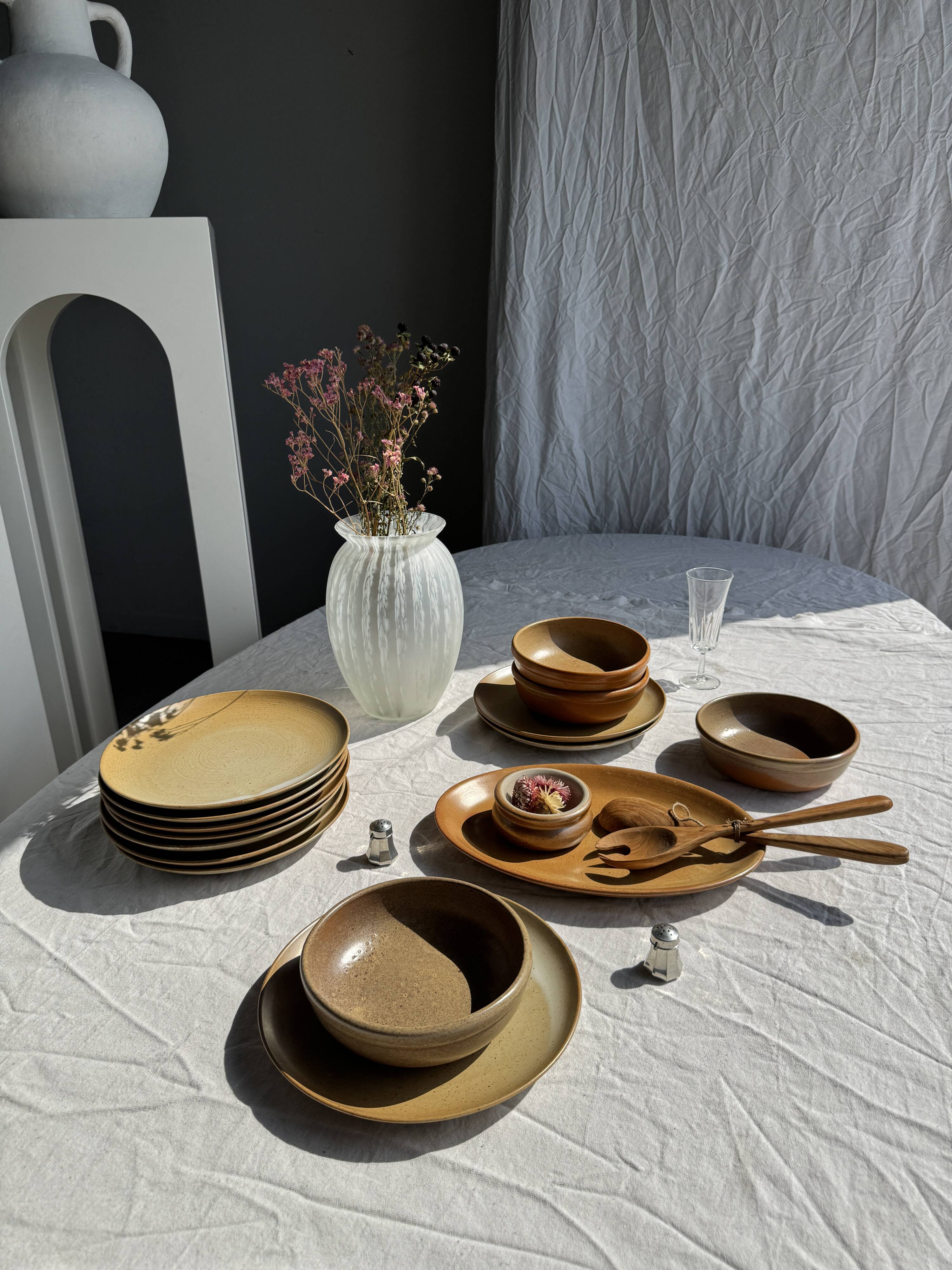 Set of 6 stoneware plates Village France D24