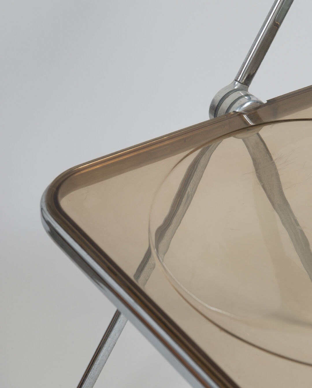 Plia chair by Gianacarlo Piretti