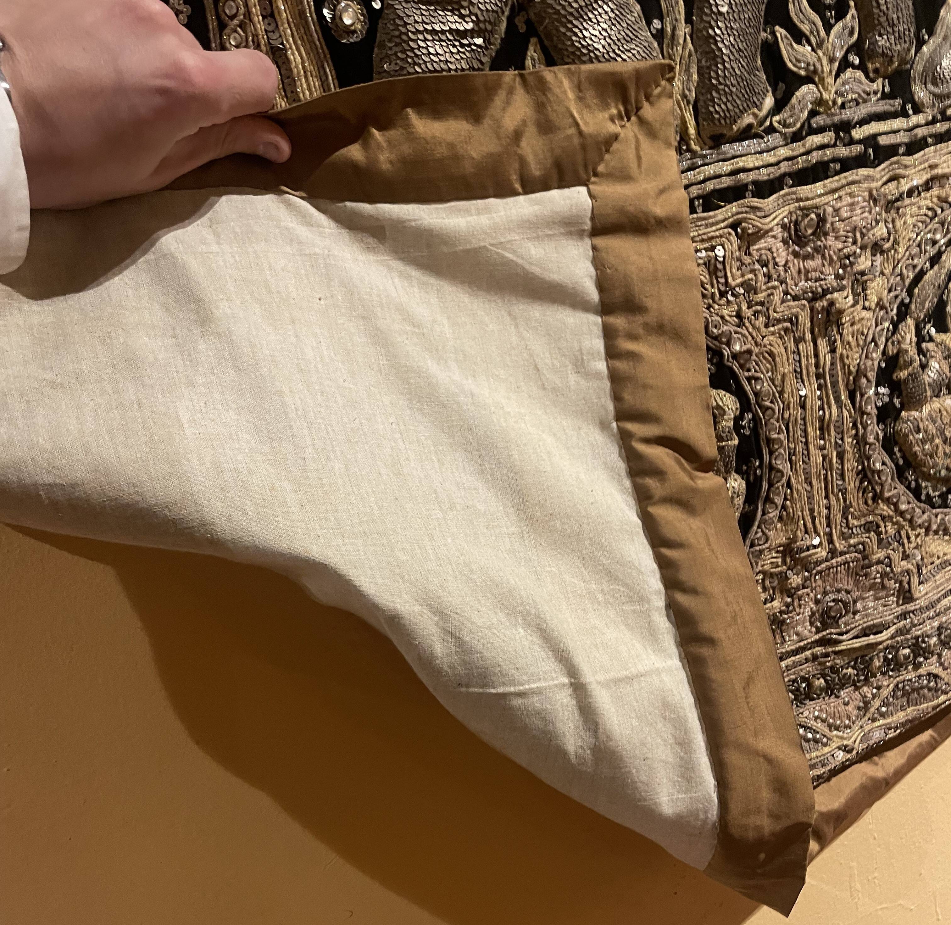 Large Embroidery Kingdom of Siam 19th Century 3m35-1m85