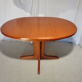 Scandinavian extendable oblong table in G Plan teak