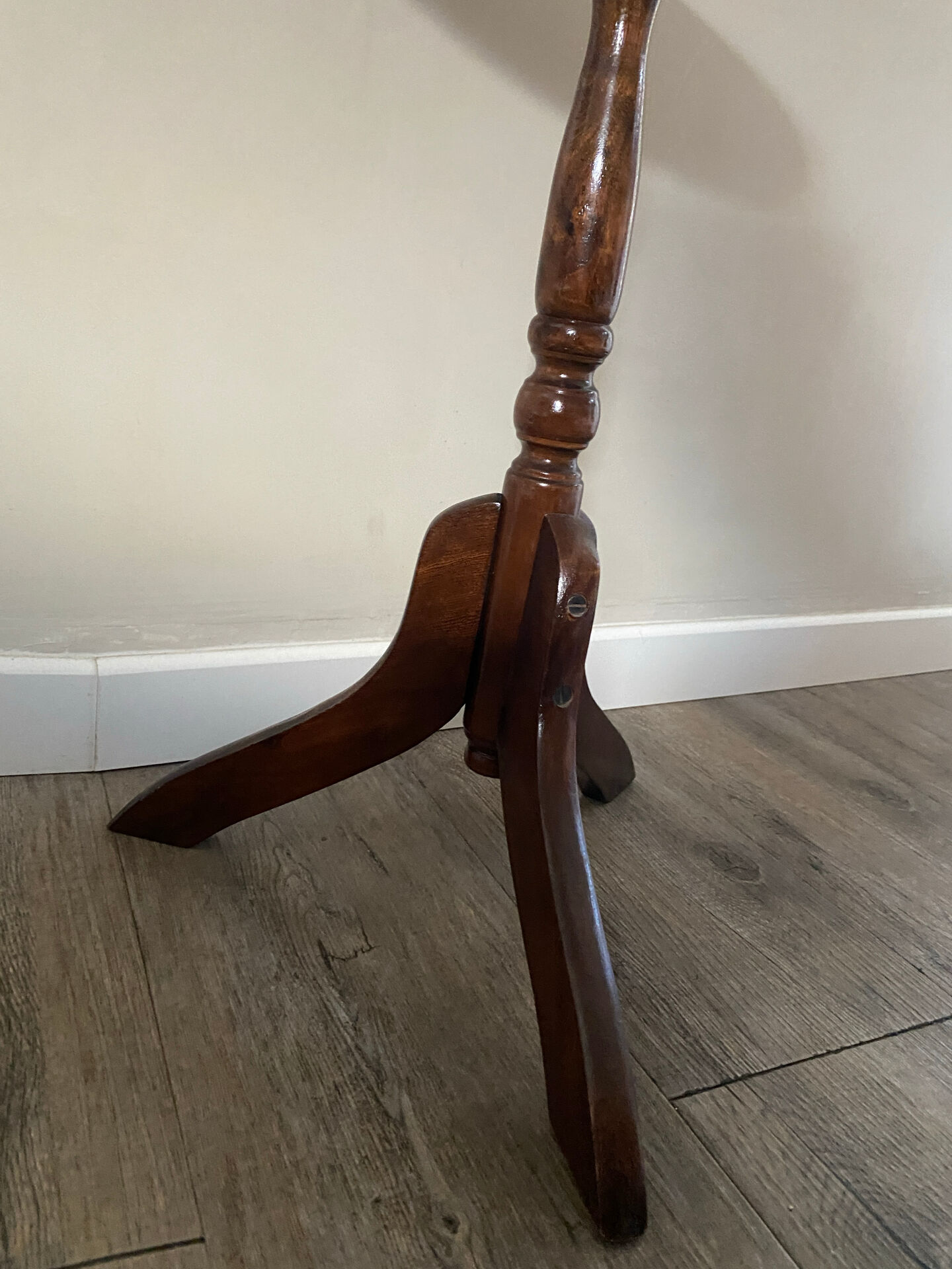 Vintage side table guéridon