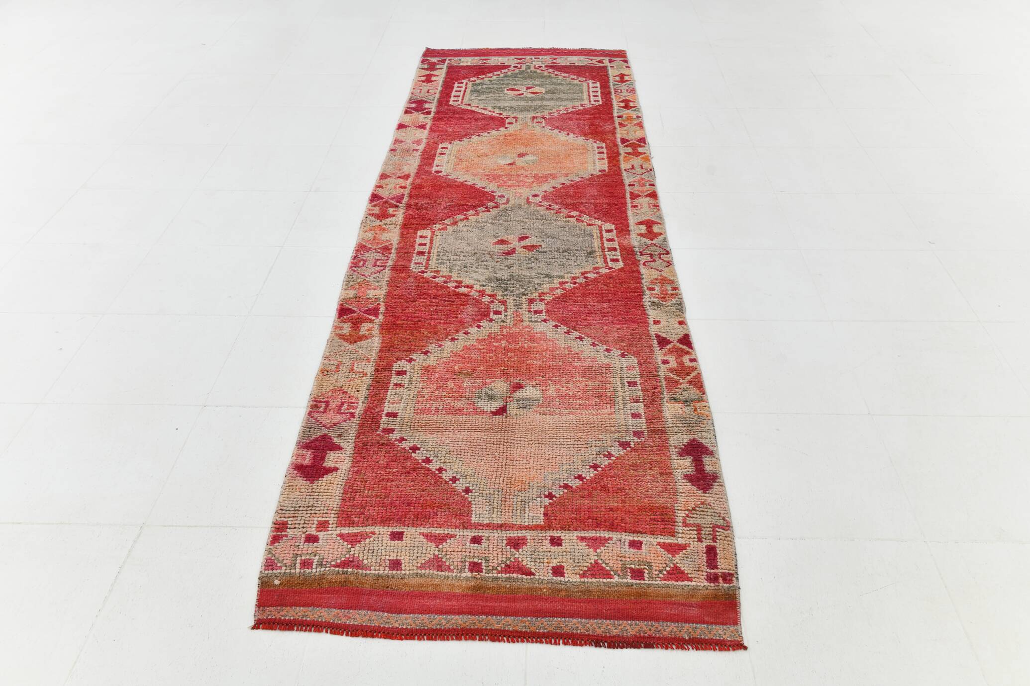 Tapis kilim ancien tons rouges et gris, motifs géométriques turcs,99x343 Cm
