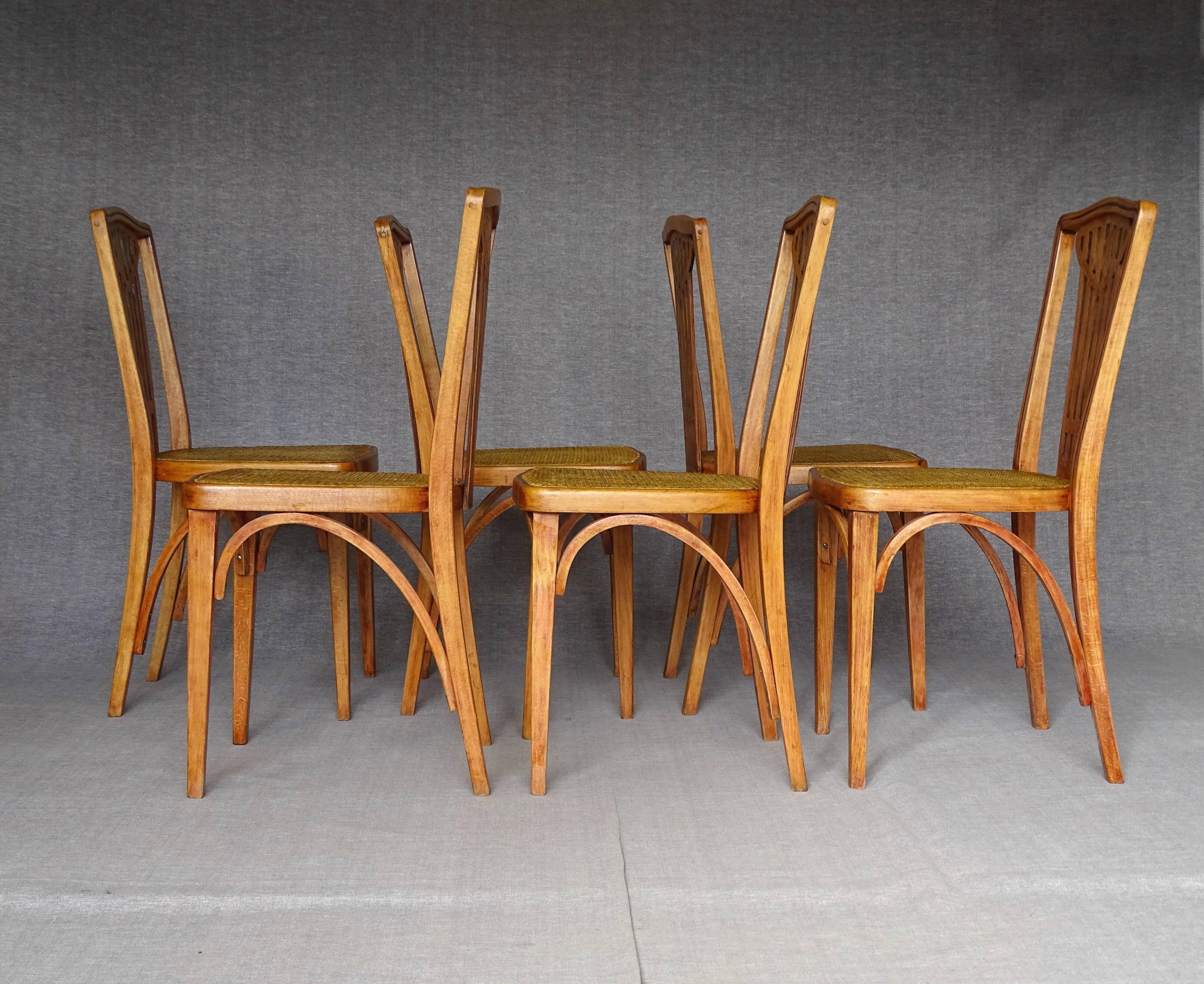 Set of 6 THONET chairs N°732 - 1914 - new canework - Viennese Secession.