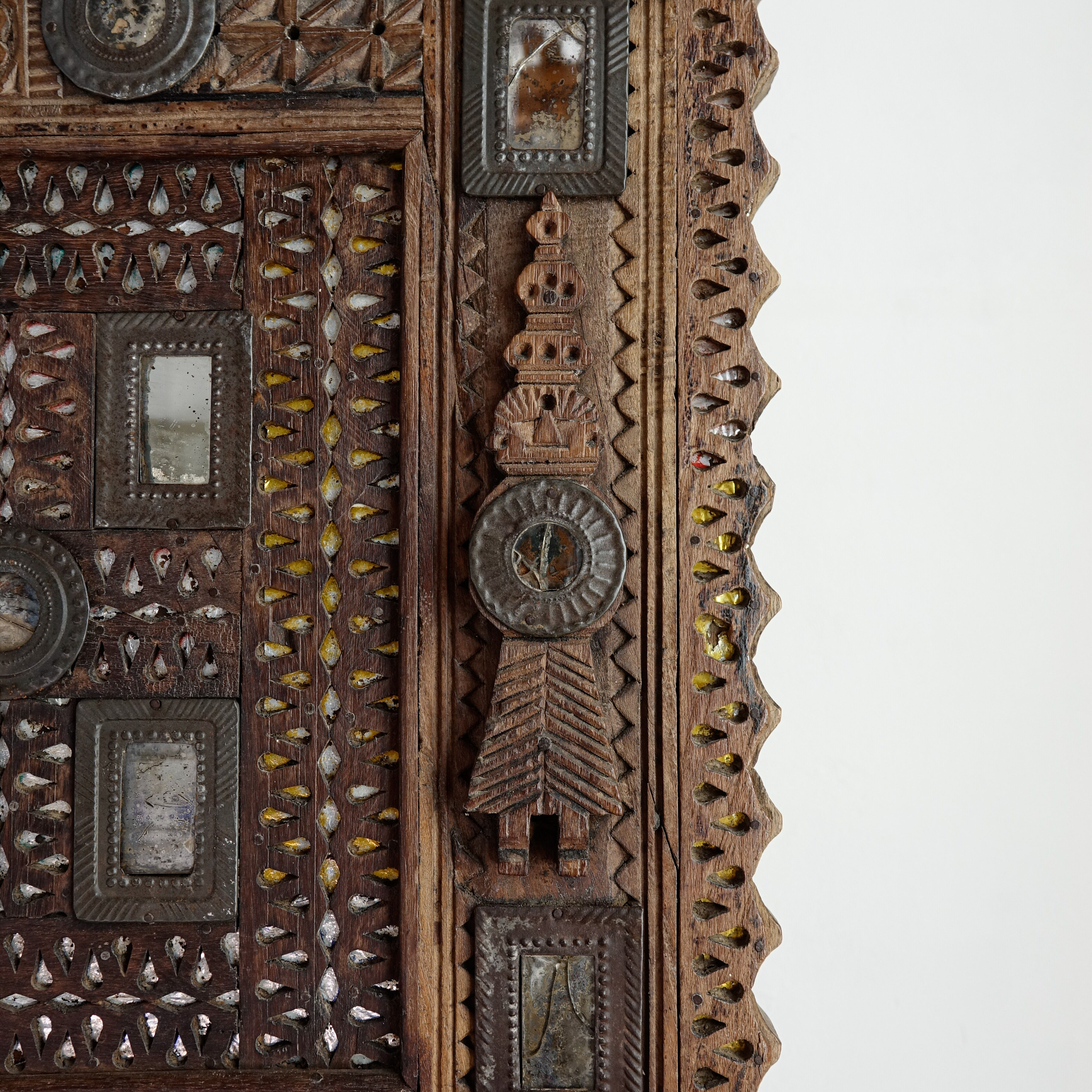 Ancient Indian furniture Damchiya