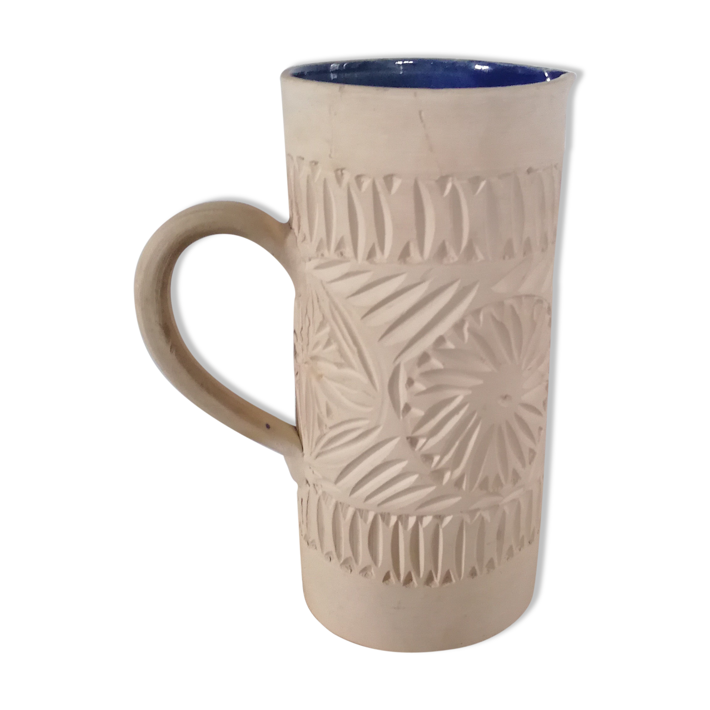 Natural terracotta carafe enamelled inside