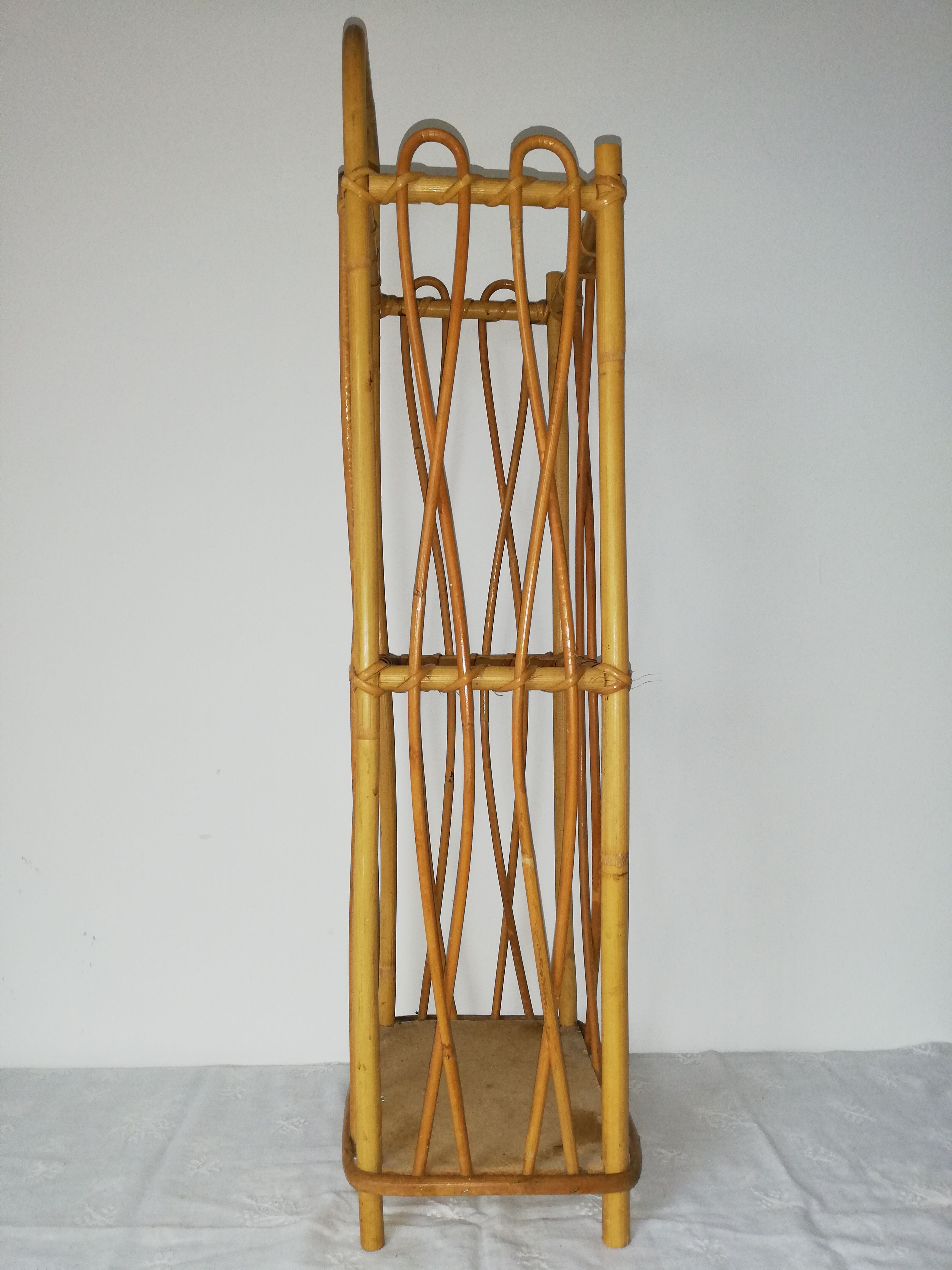 Multifunction umbrella door in 50s/60s rattan
