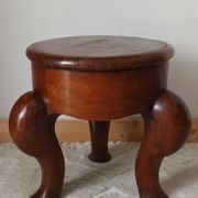 Tabouret tripode en noyer XXème