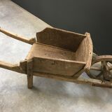 Brouette ancienne en bois