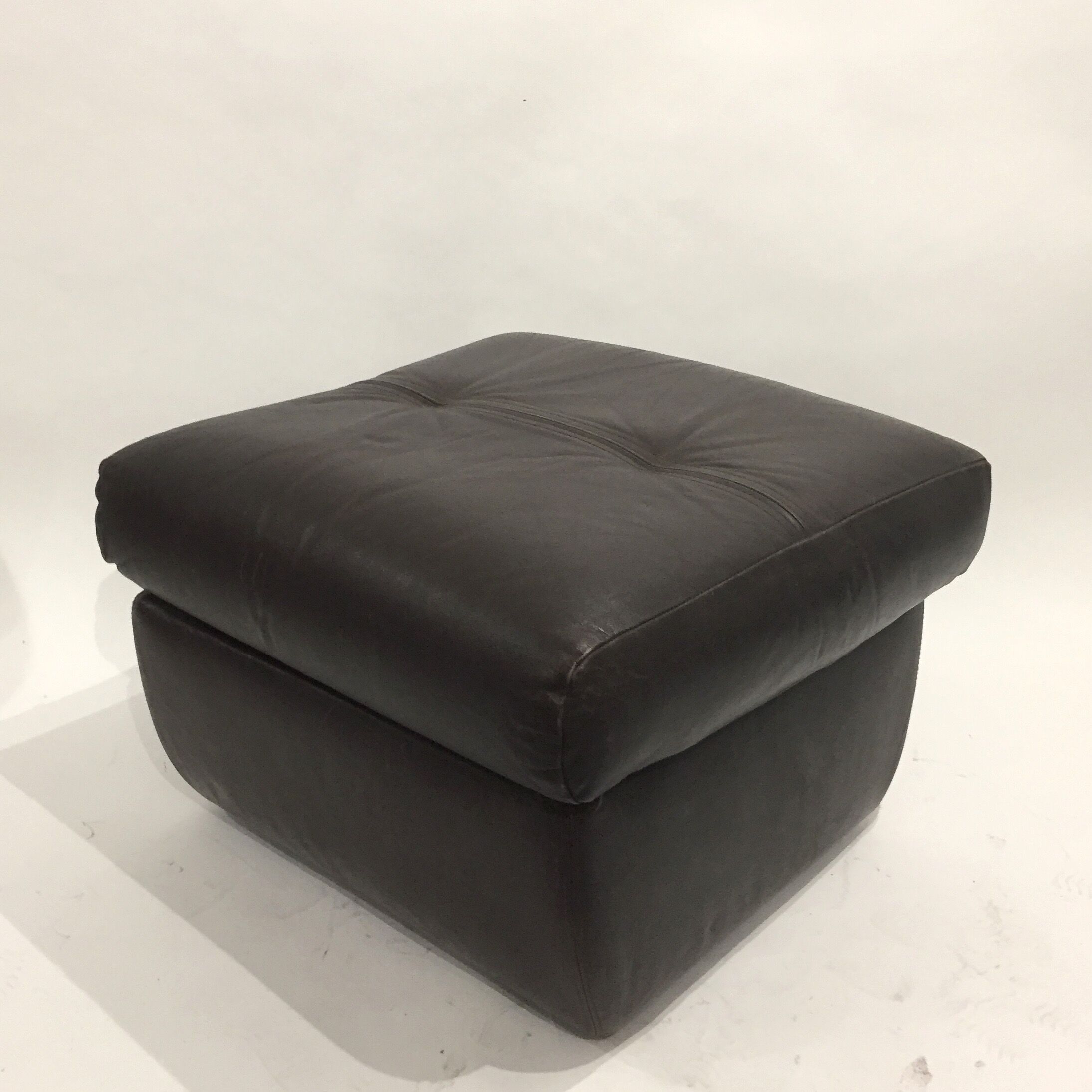Guermonprez leather footrest