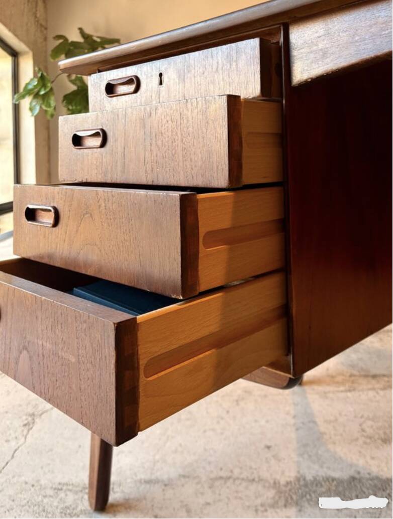 Teak desk Svend Åge Madsen edition HP Hansen - 1960