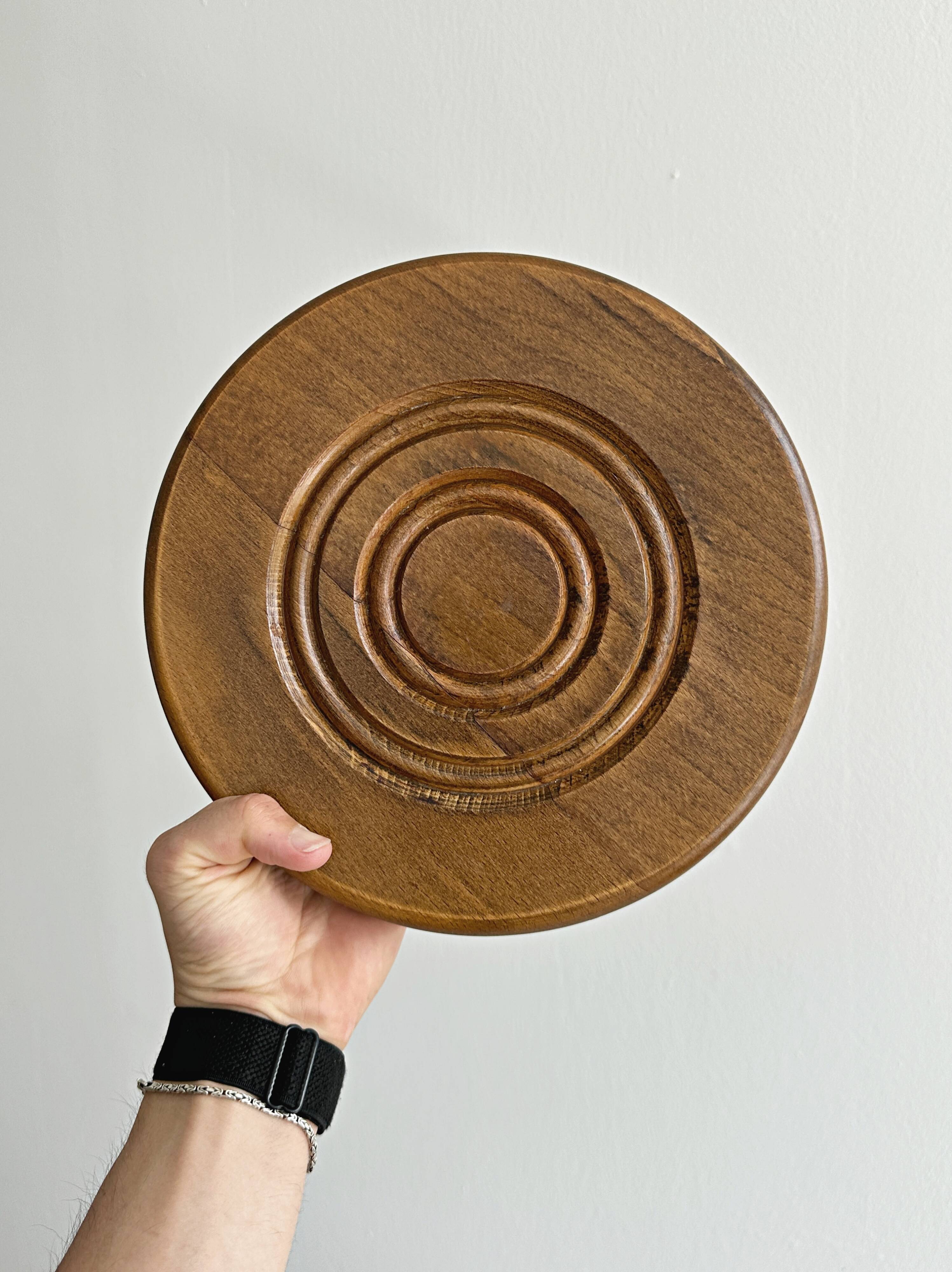 Tabouret tripode ancien en bois torsadé