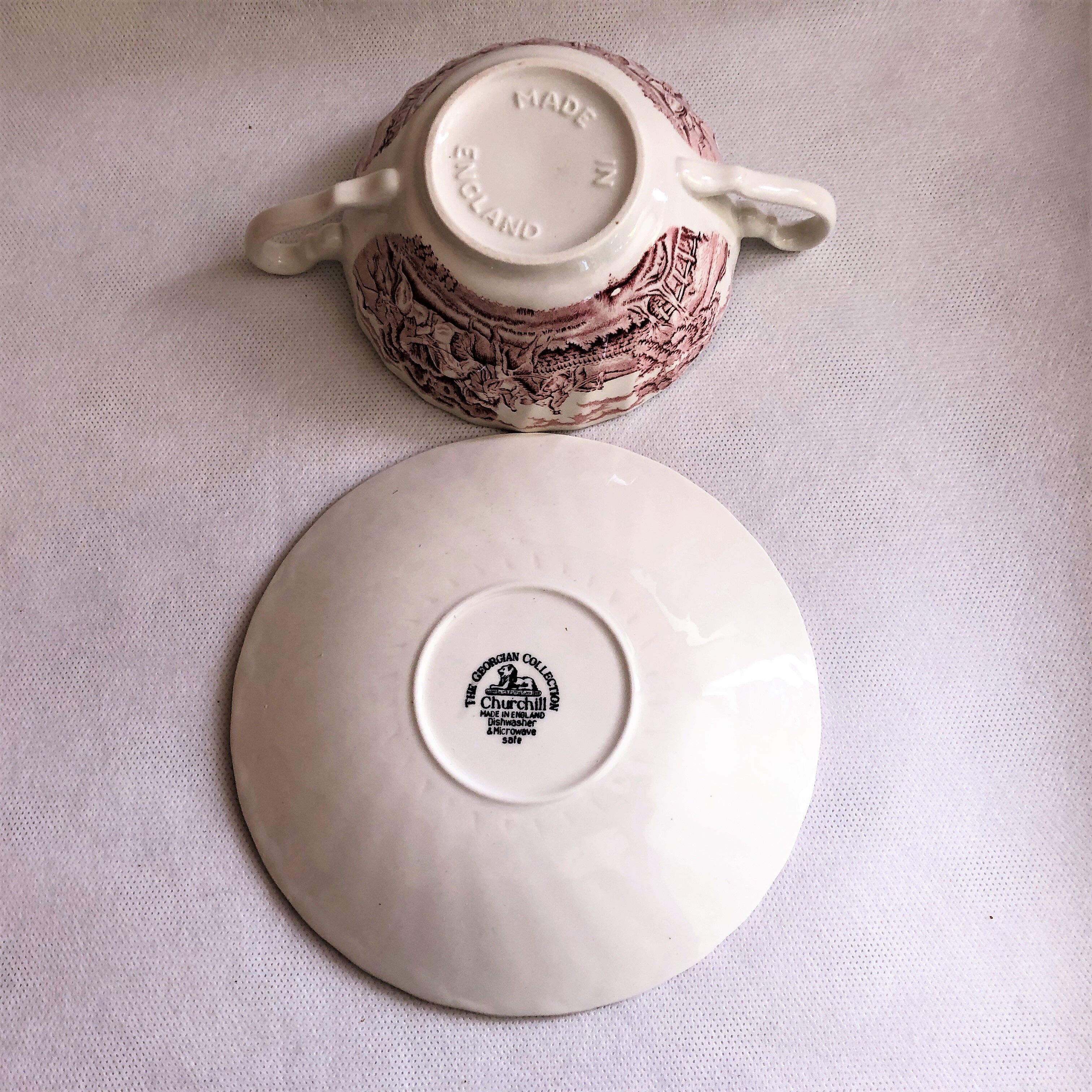 Service 3 cups and saucers The Grorgian Churchill collection