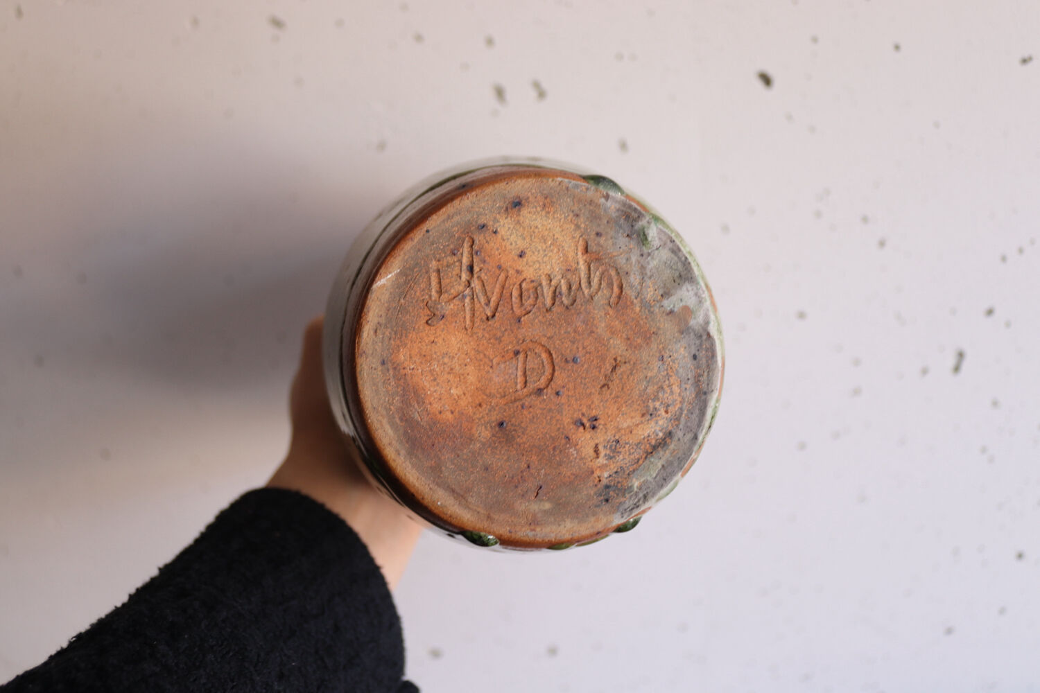 Glazed terracotta vase – signed Avonta