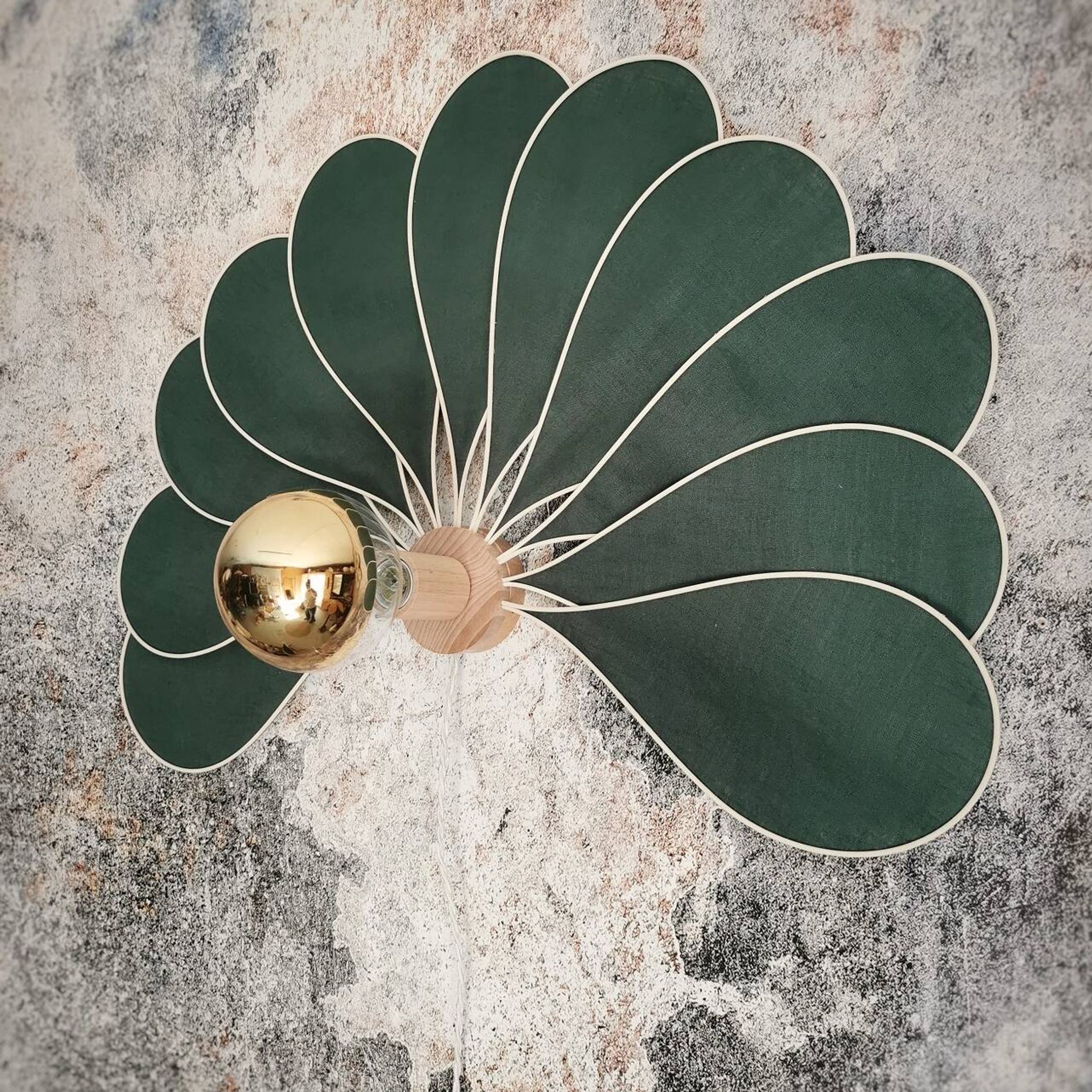 Peacock wall lamp
