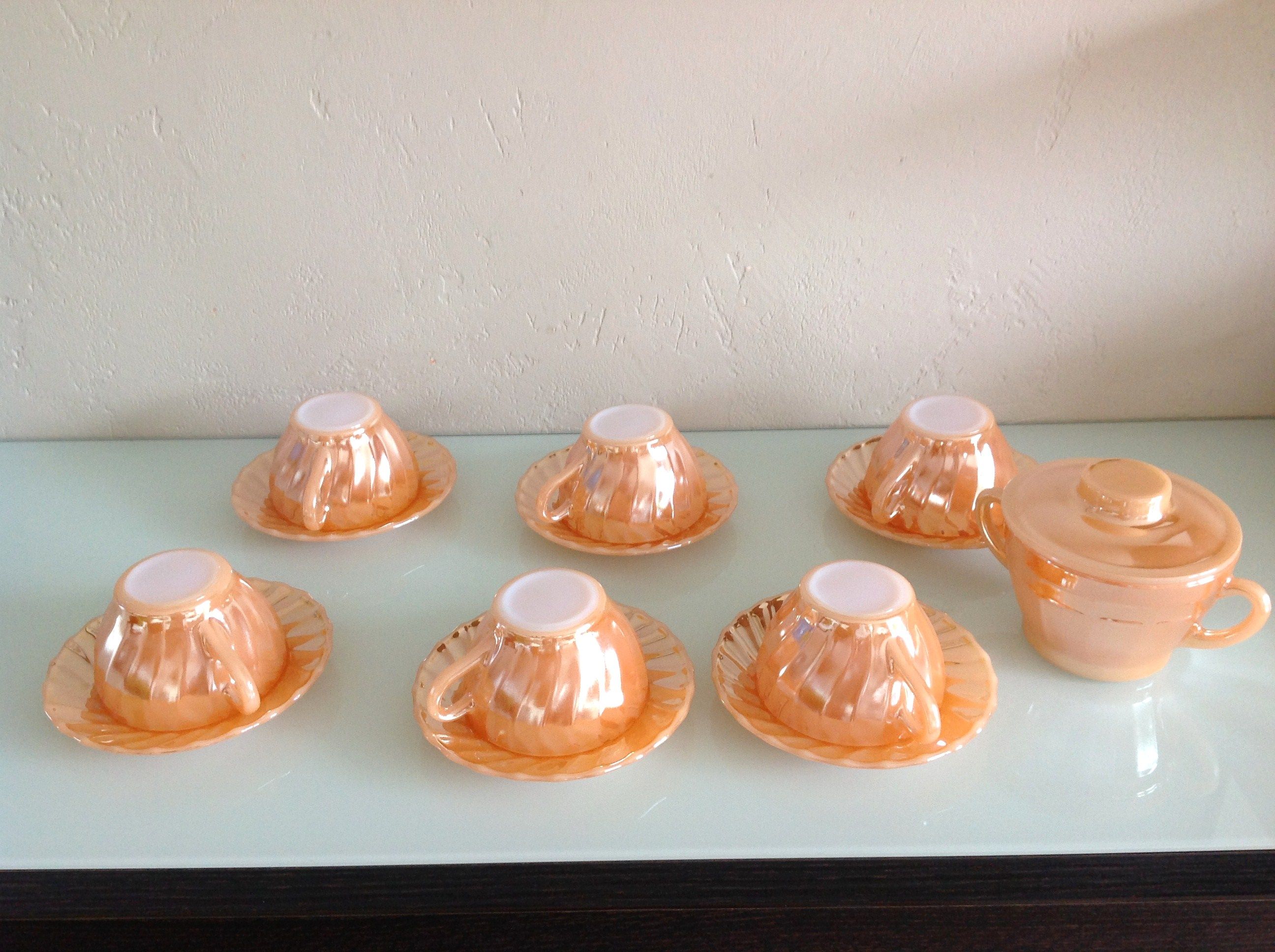 Set of six cups and pearly opaline sugar by Termocrisa / vintage 50-60