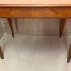 Table avec pieds en compas