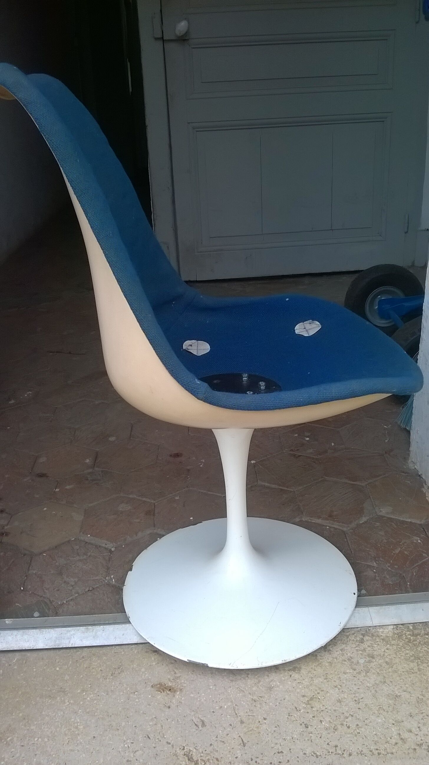 Chaise Knoll modèle tulipe Eero Saarinen vintage 70