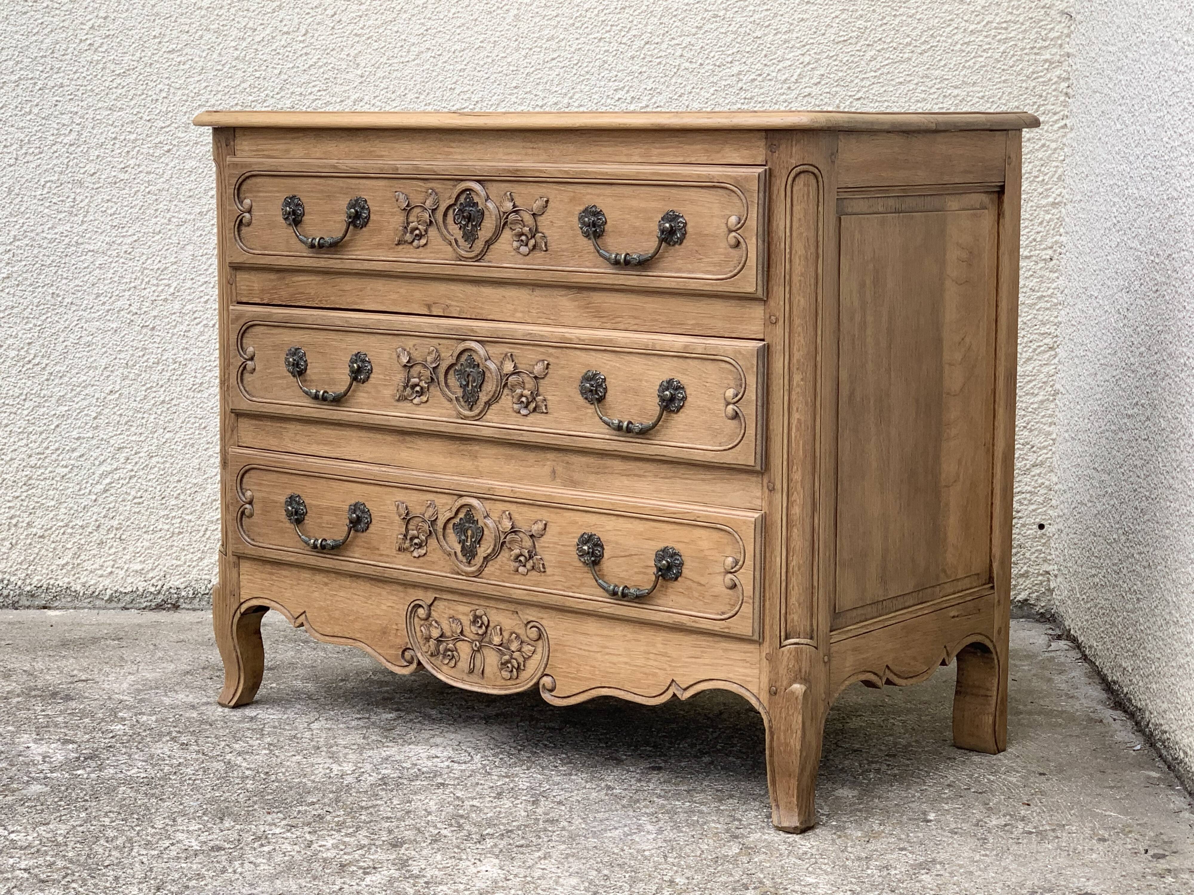Louis XV style chest of drawers in solid raw oak, 1920