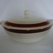 Opaque porcelain vegetable tureen/tureen from digoin sarreguemines, pasteur model
