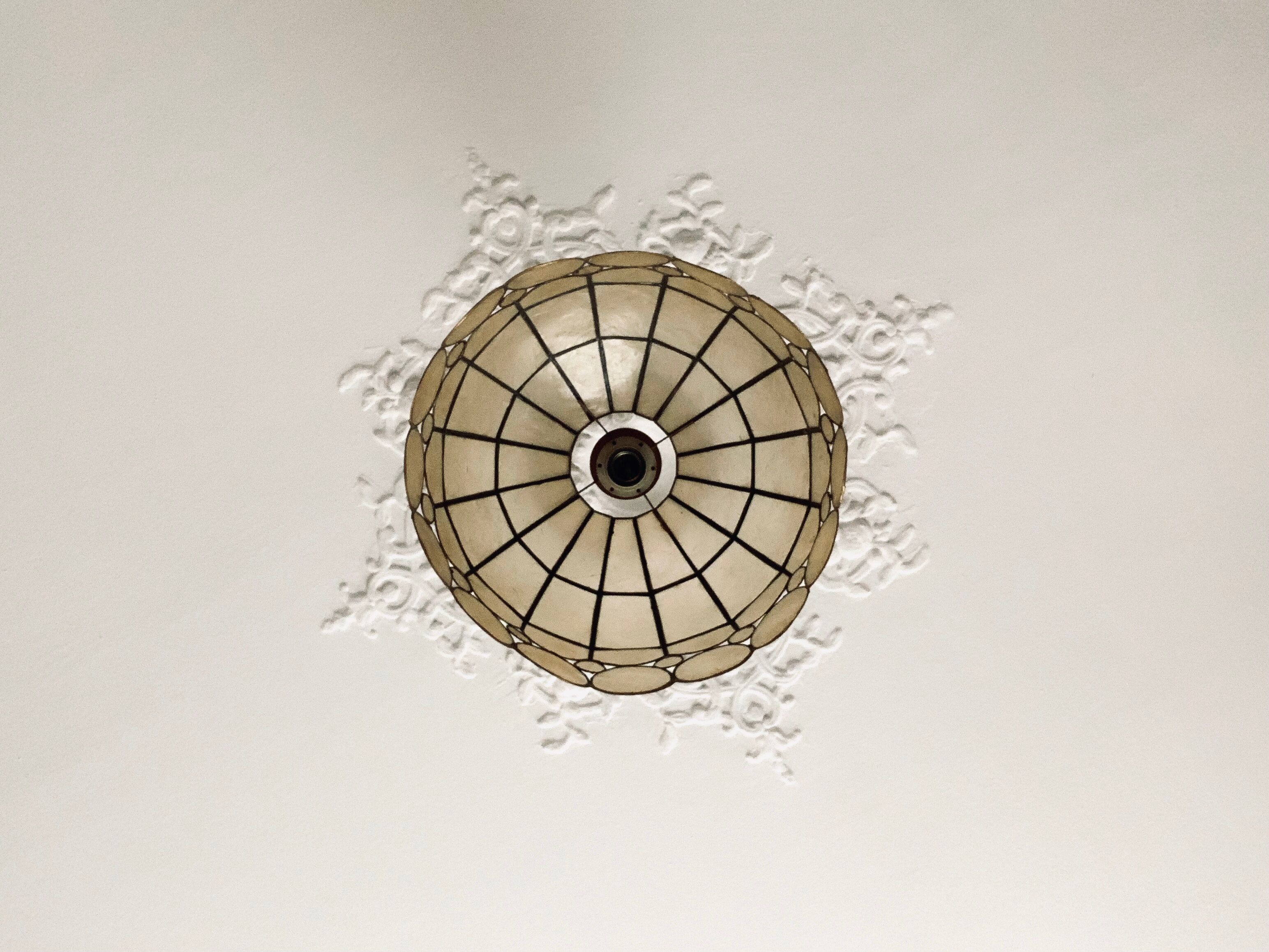 Hanging lamp in mother-of-pearl and vintage brass