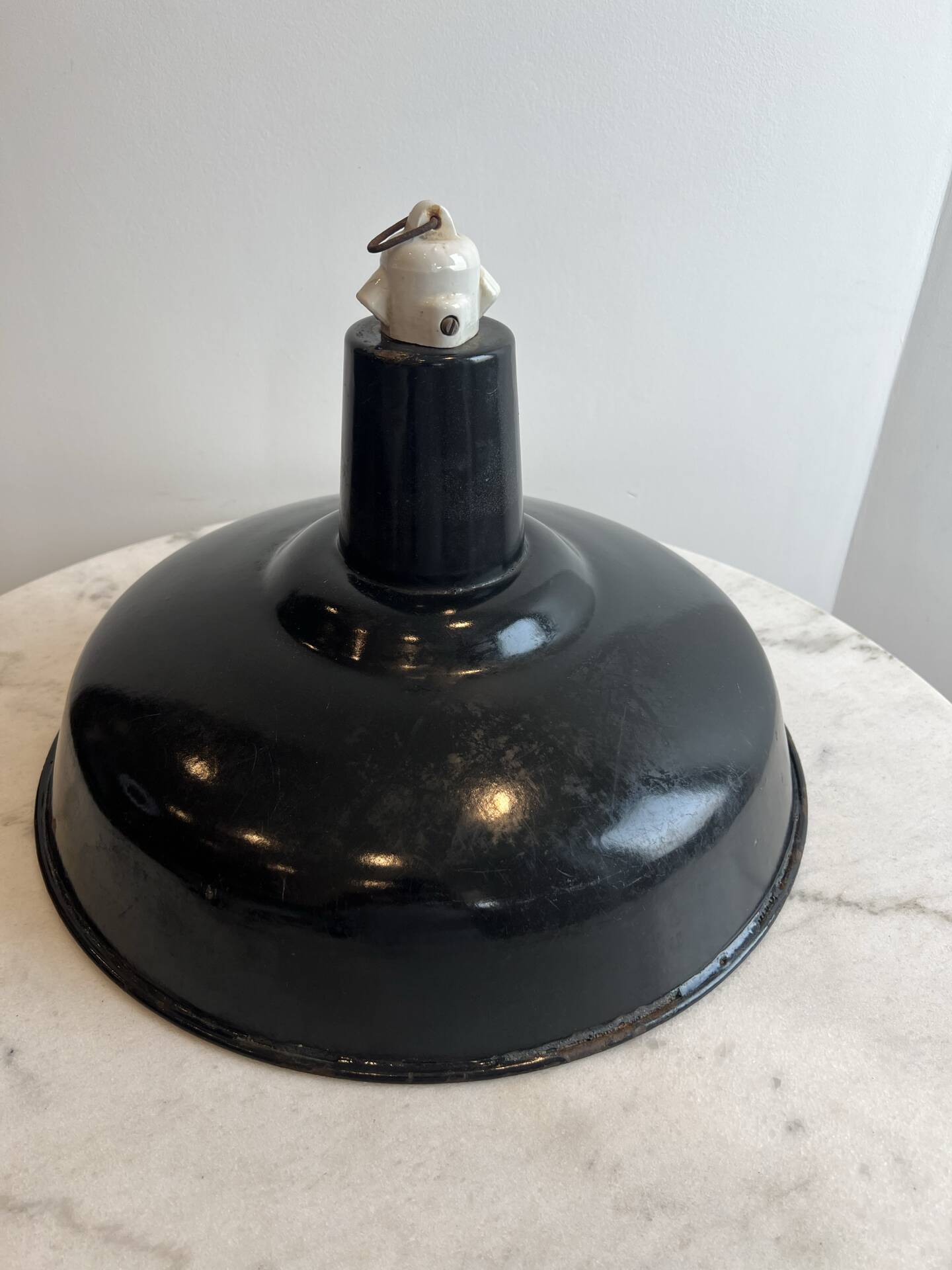 Industrial suspension in black enamelled sheet metal - workshop lampshade