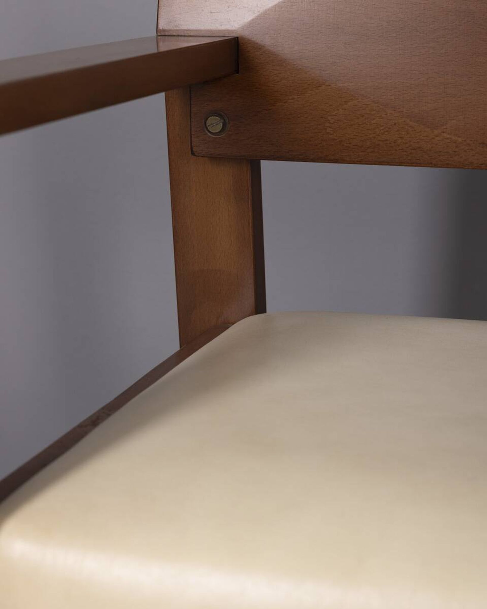 Vintage italian armchair in wood and leather, 1980s