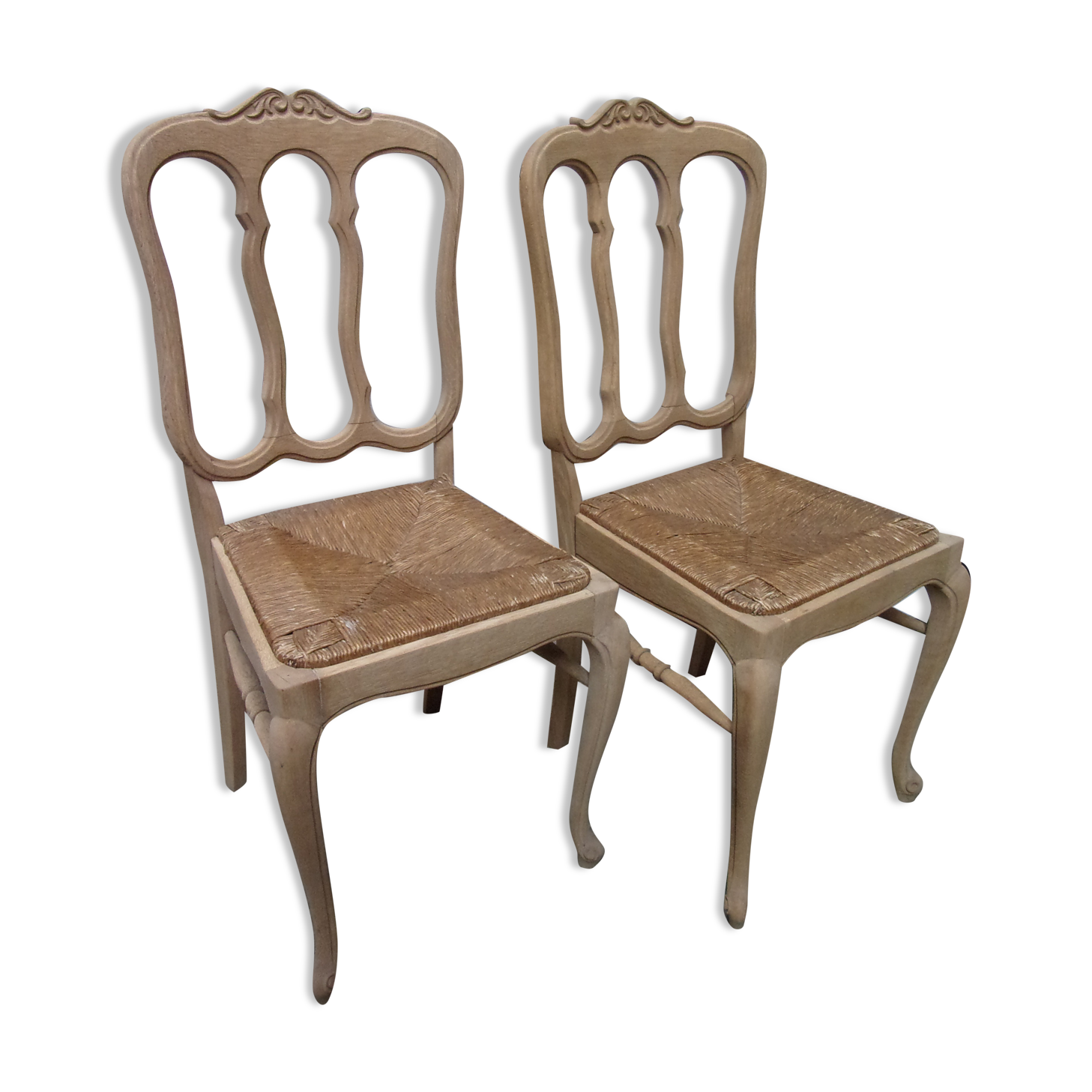 2 chaises chêne style Louis XV paillés aérogommés