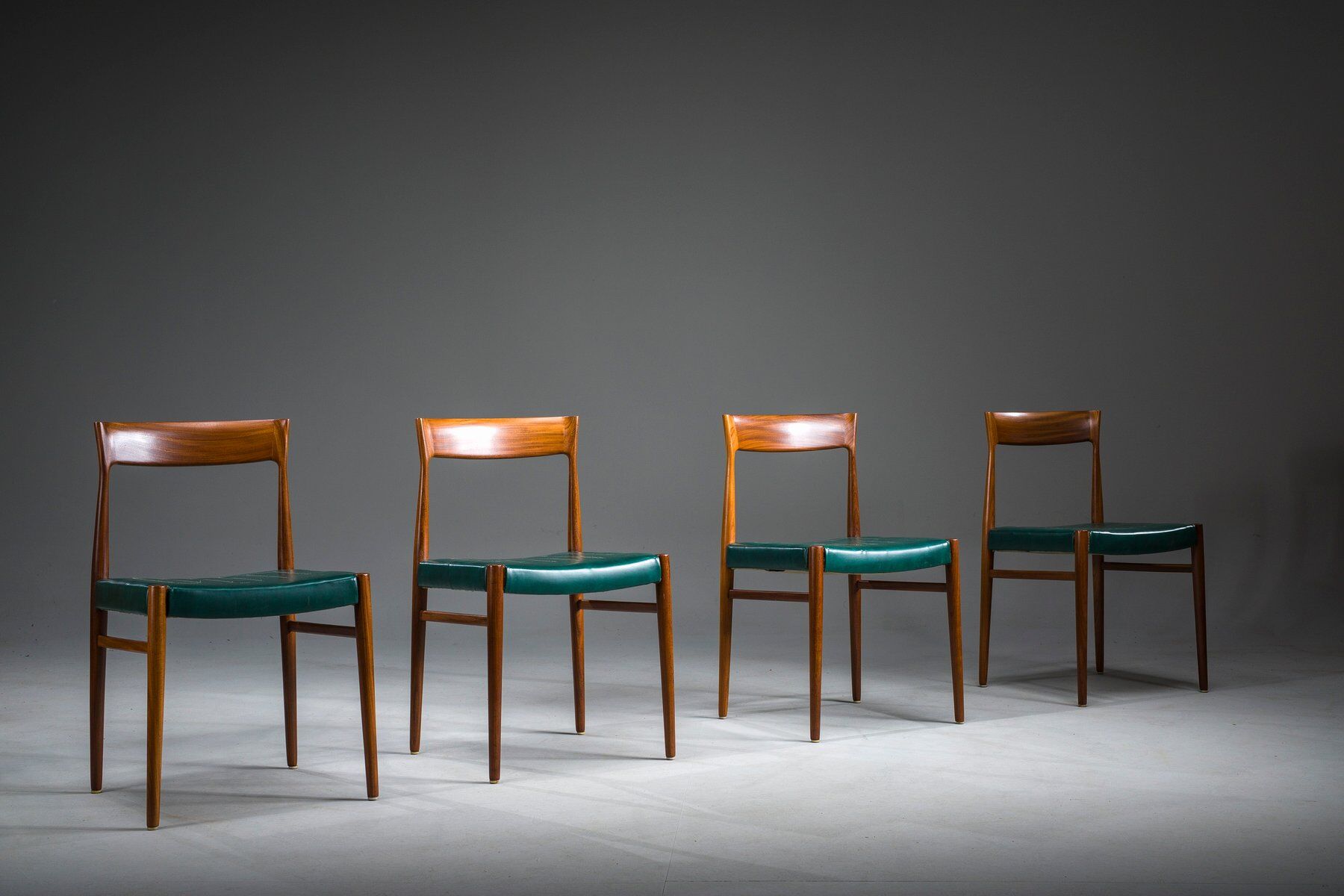 Chaises de salle à manger en similicuir vert botanique, années 1970, lot de 4