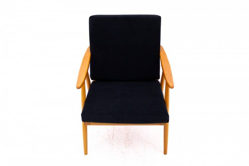 Pair of armchairs, Czechoslovakia, manufacturer TON, 1960s. After renovation.
