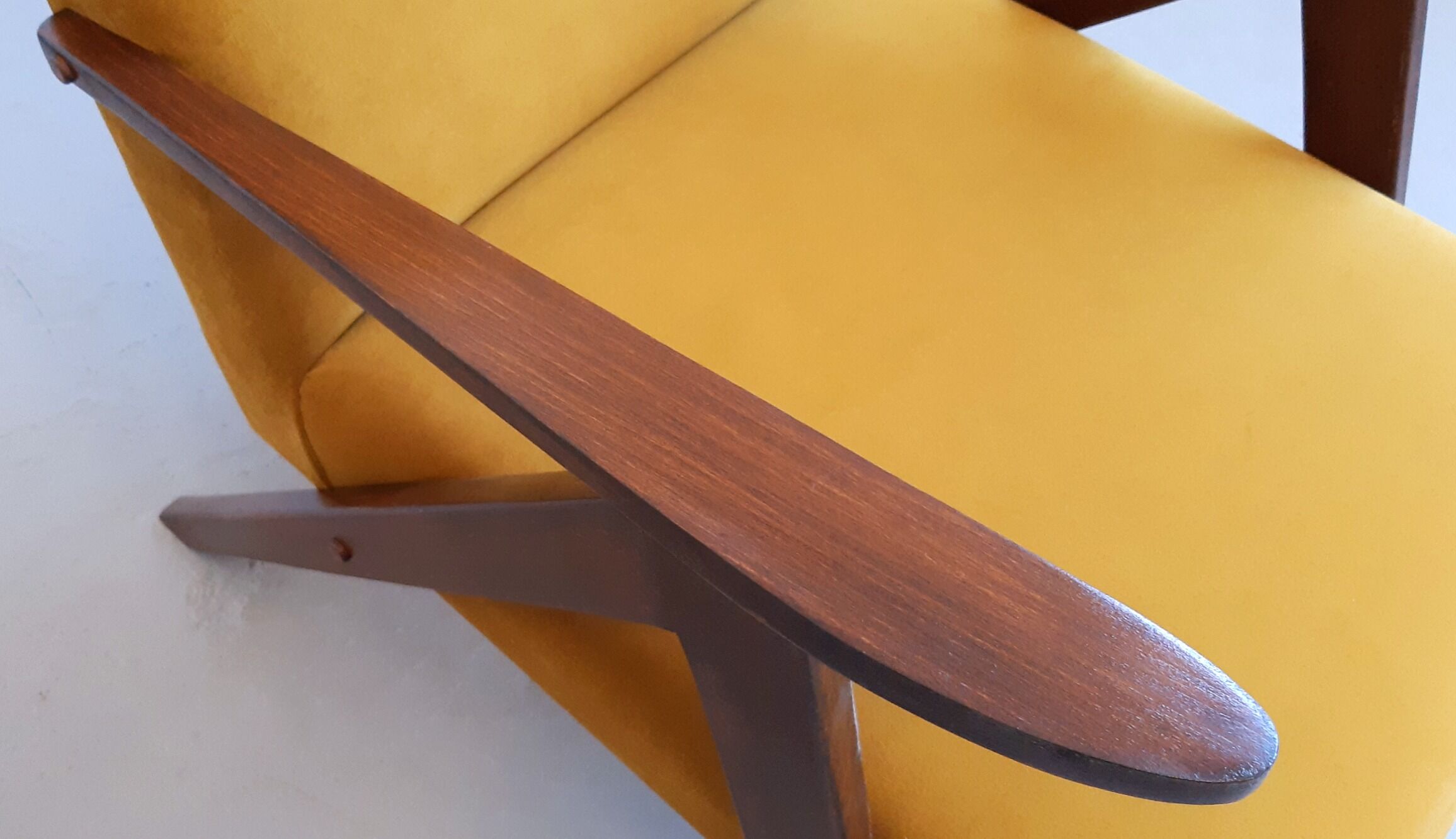 Mid century easy armchairs model B310 Var in velvet