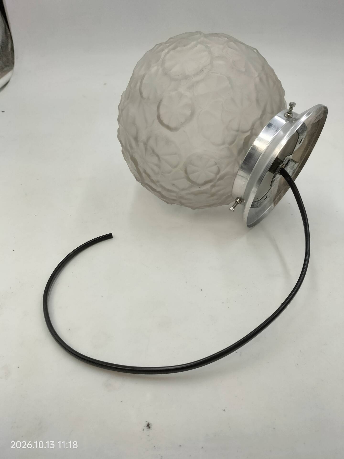 Ball ceiling light