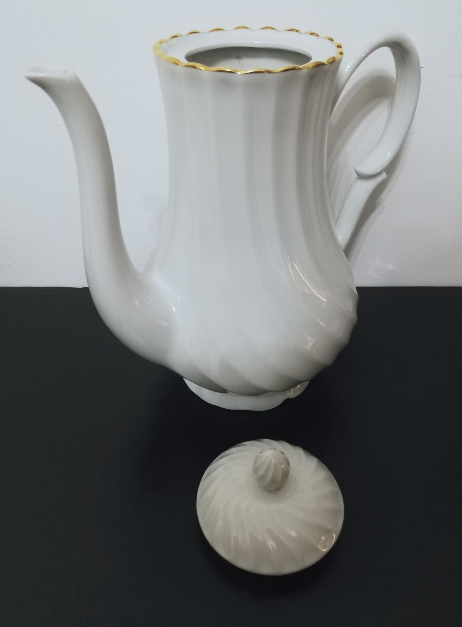 Porcelain coffee service by Philippe Deshoulieres