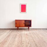 Petit buffet danois Mid-Century en teck par H.P. Hansen, années 1950