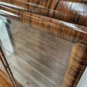 French Art Decò display cabinet from the 1940s in walnut