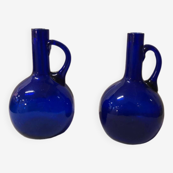 Deux carafes à vin anciennes bleu cobalt