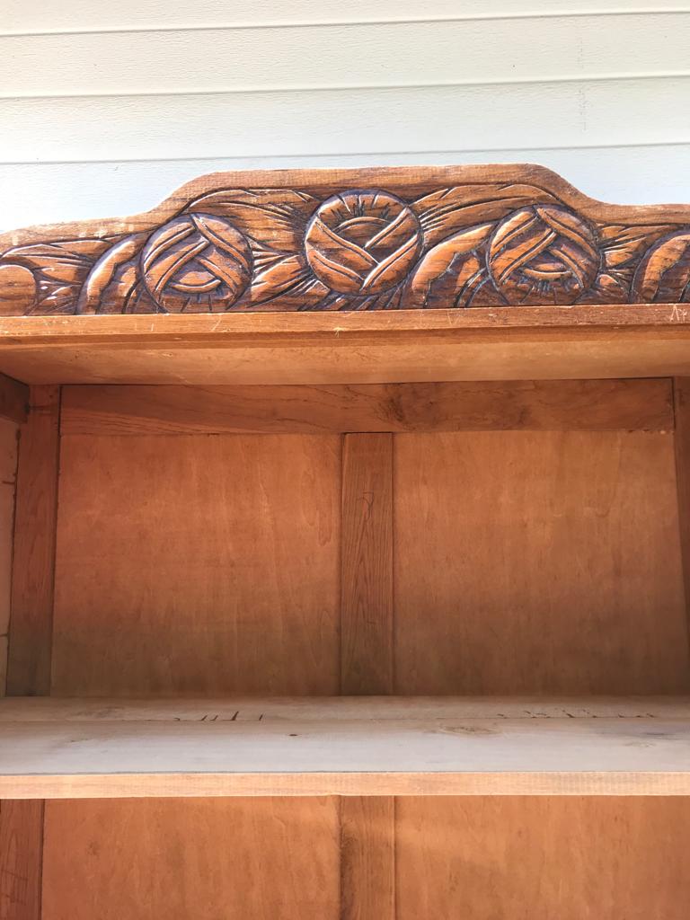 Wardrobe-Art Deco shelves