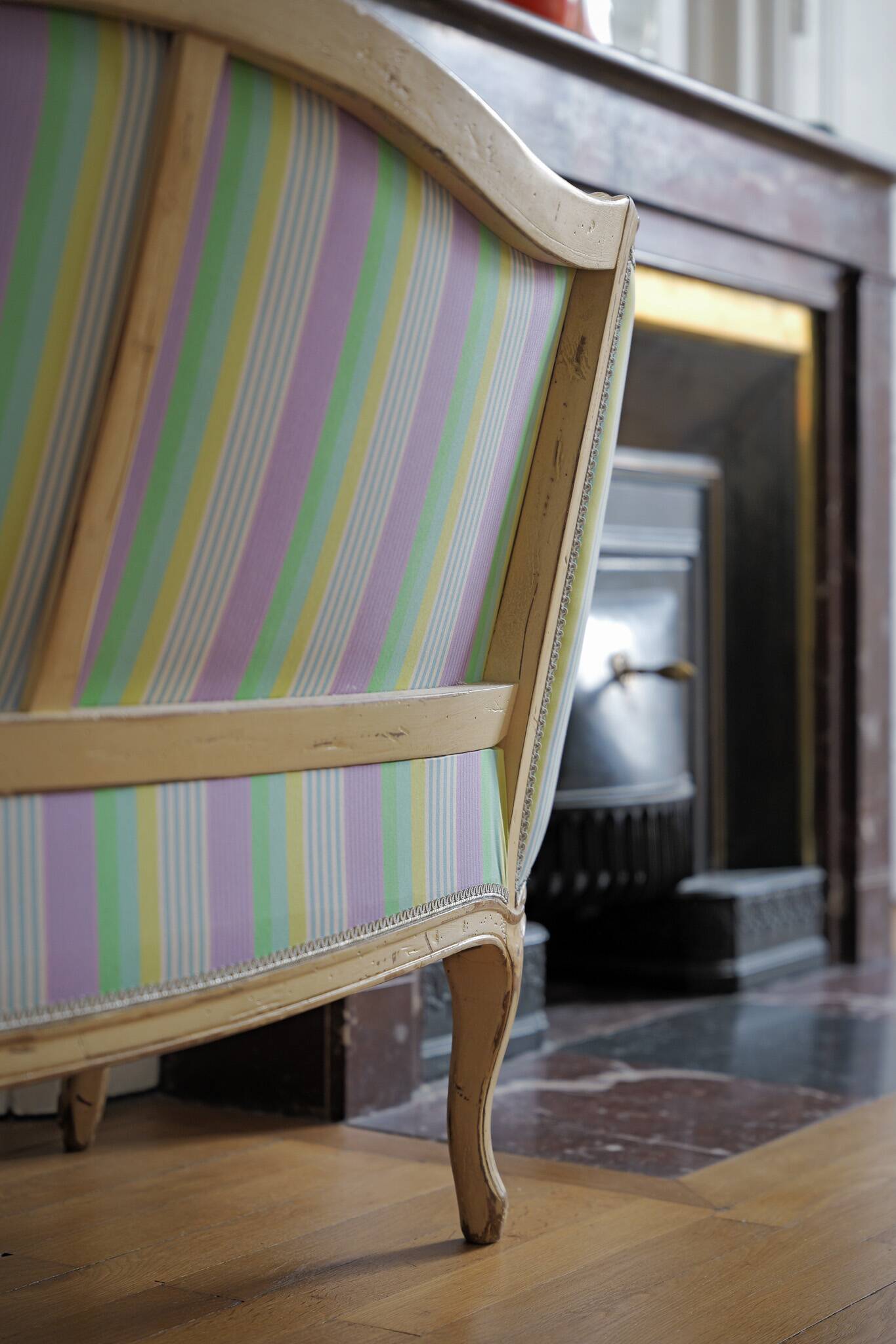 Louis XV Bench - Maison Moissonnier