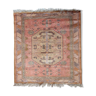 Oriental carpet 94x100cm