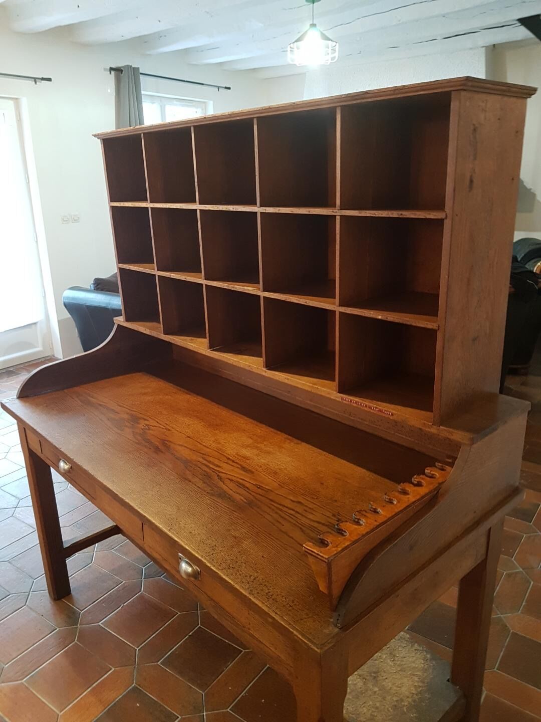 Postal sorting office