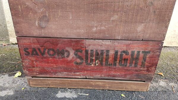 Ancienne meuble en bois 5 tiroirs fait en boîte publicitaire