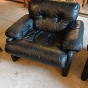 Paire fauteuils cuir design Tobia Scarpa