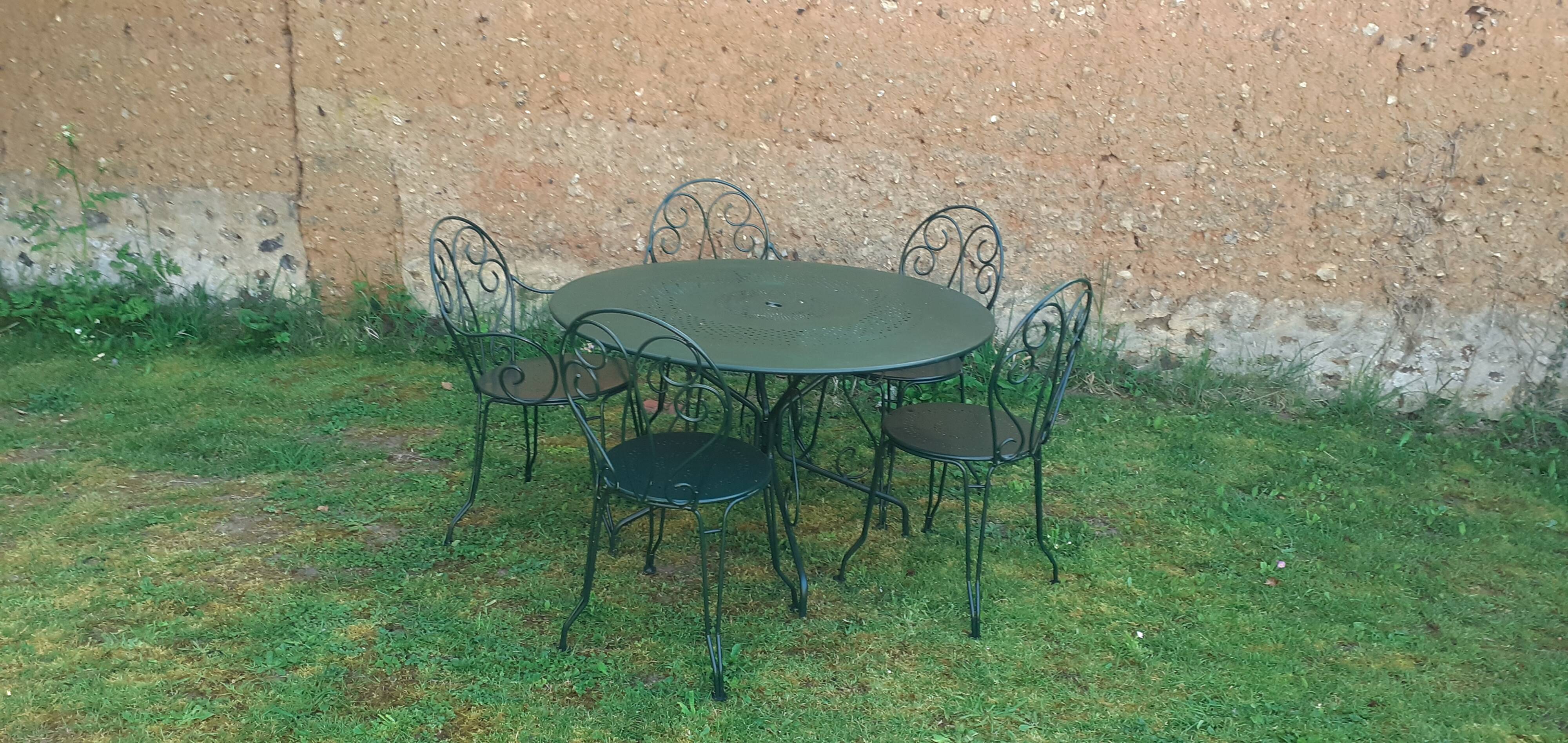 Salon de jardin 1 table 2 fauteuils 3 chaises fer forgé vert wagon