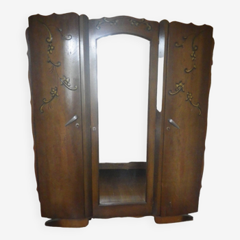 Ancienne armoire des années 40