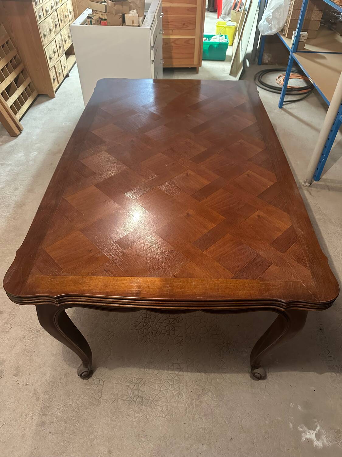 Large extendable dining table in Louis XV style – marquetry