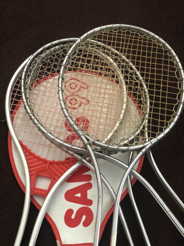 Batch of 4  tennis rackets in vintage alu 80s